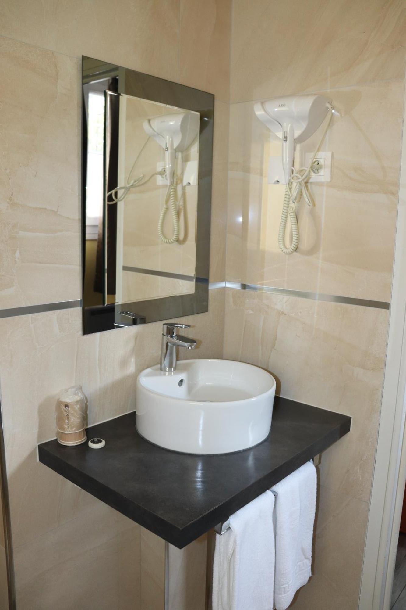 Hotel De France Boulogne-Billancourt Luaran gambar